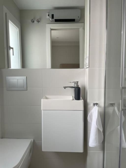 Apartamento Velarde-Maestranza Sevilha Exterior foto