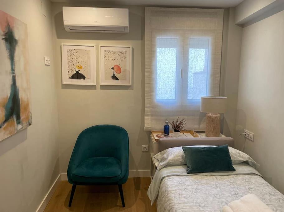Apartamento Velarde-Maestranza Sevilha Exterior foto